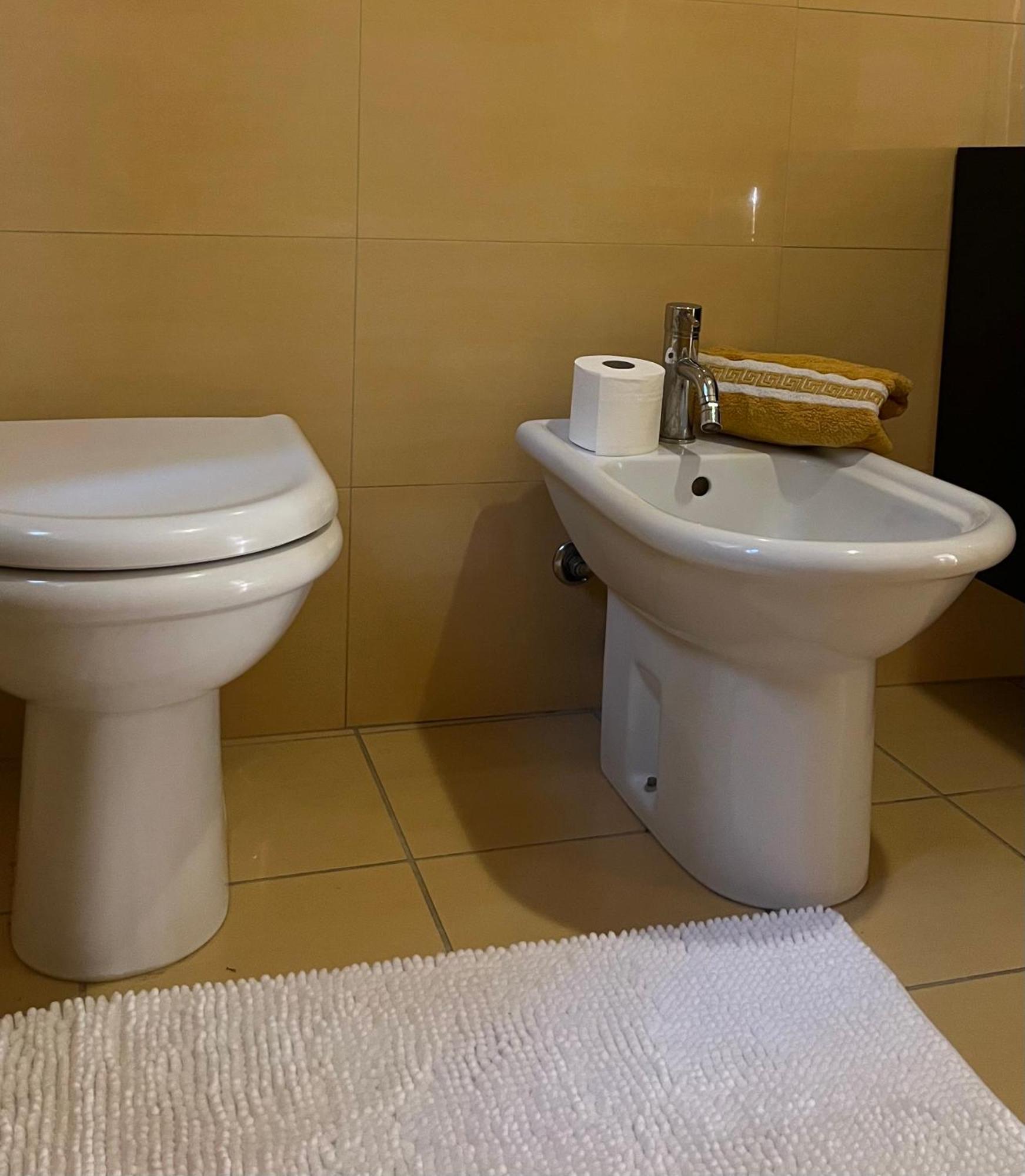 Appartement Centro Storico Eleganza E Lusso Nel Monferrato à Casale Monferrato Extérieur photo