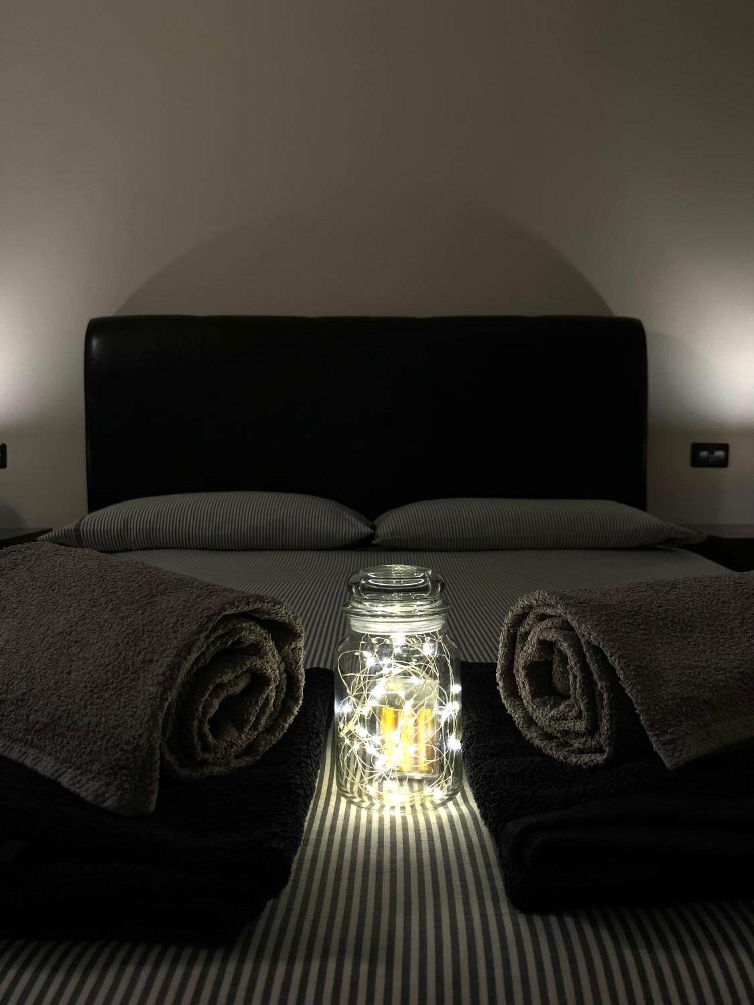 Appartement Centro Storico Eleganza E Lusso Nel Monferrato à Casale Monferrato Extérieur photo
