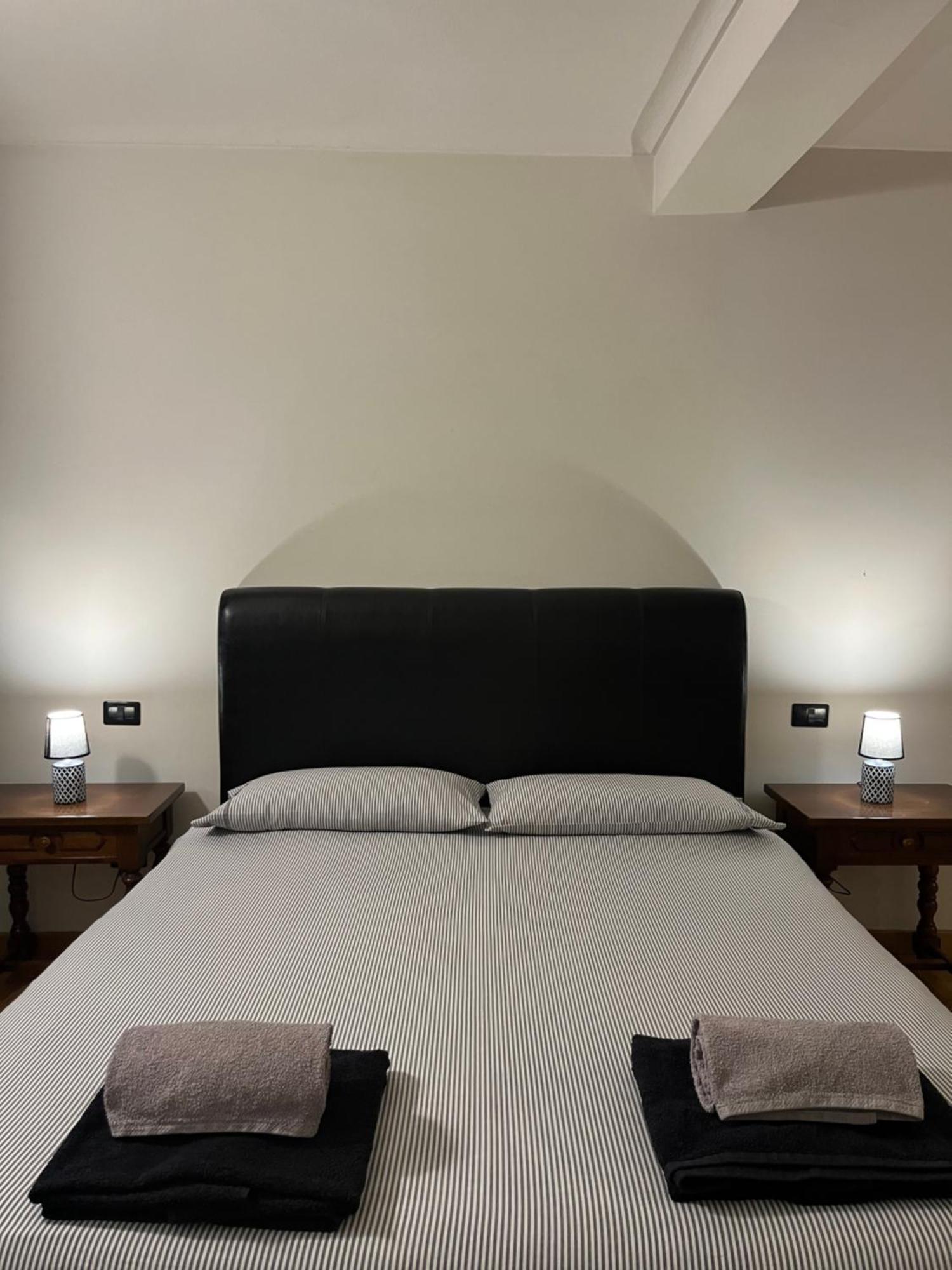 Appartement Centro Storico Eleganza E Lusso Nel Monferrato à Casale Monferrato Extérieur photo